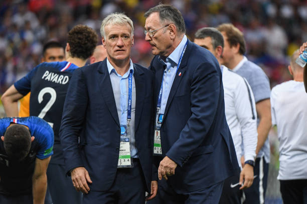 磅联手为足 磅联手为足