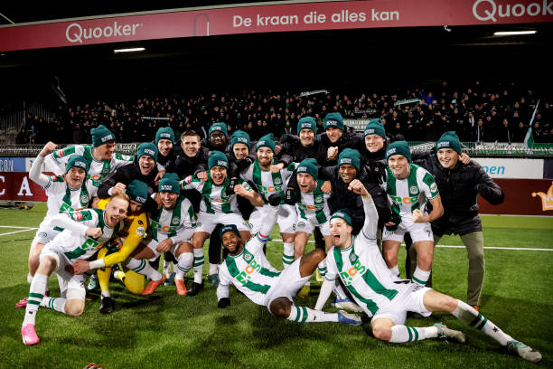 正经历着成 正经历着成