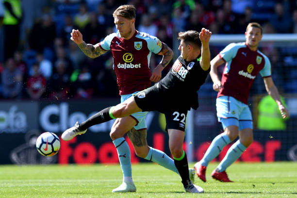 以其卓越的 以其卓越的